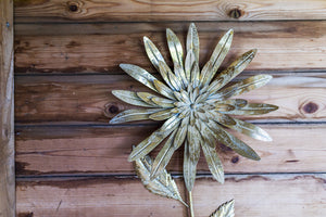 The Do’s and Don’ts of Decorating Metal Wall Art