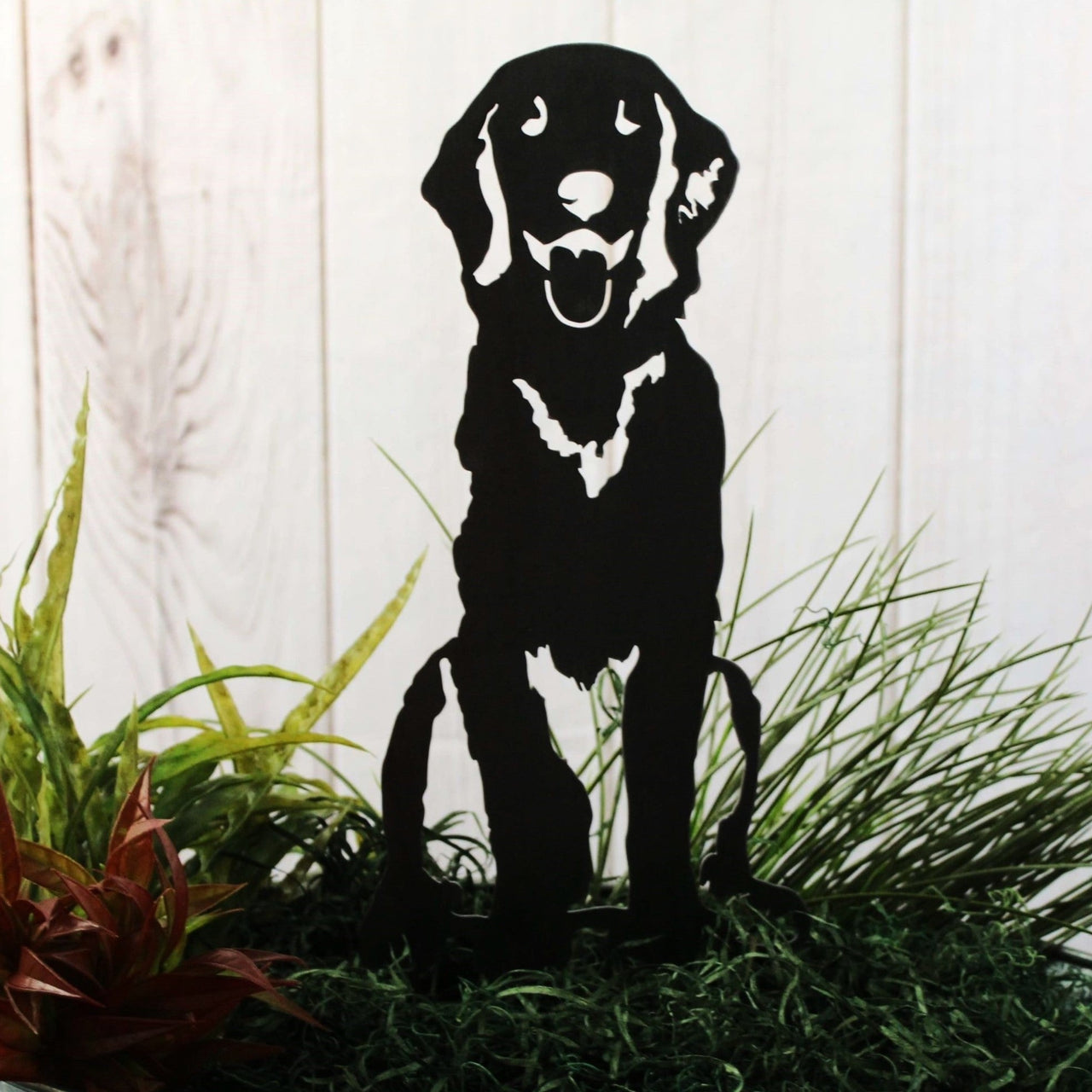 Golden Retriever Sitting Metal Art – Handcrafted Dog Décor