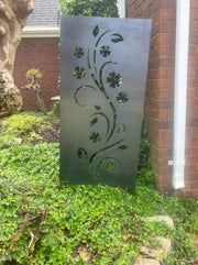 Decorative metal privacy screen