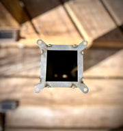 Bottom of metal pillar